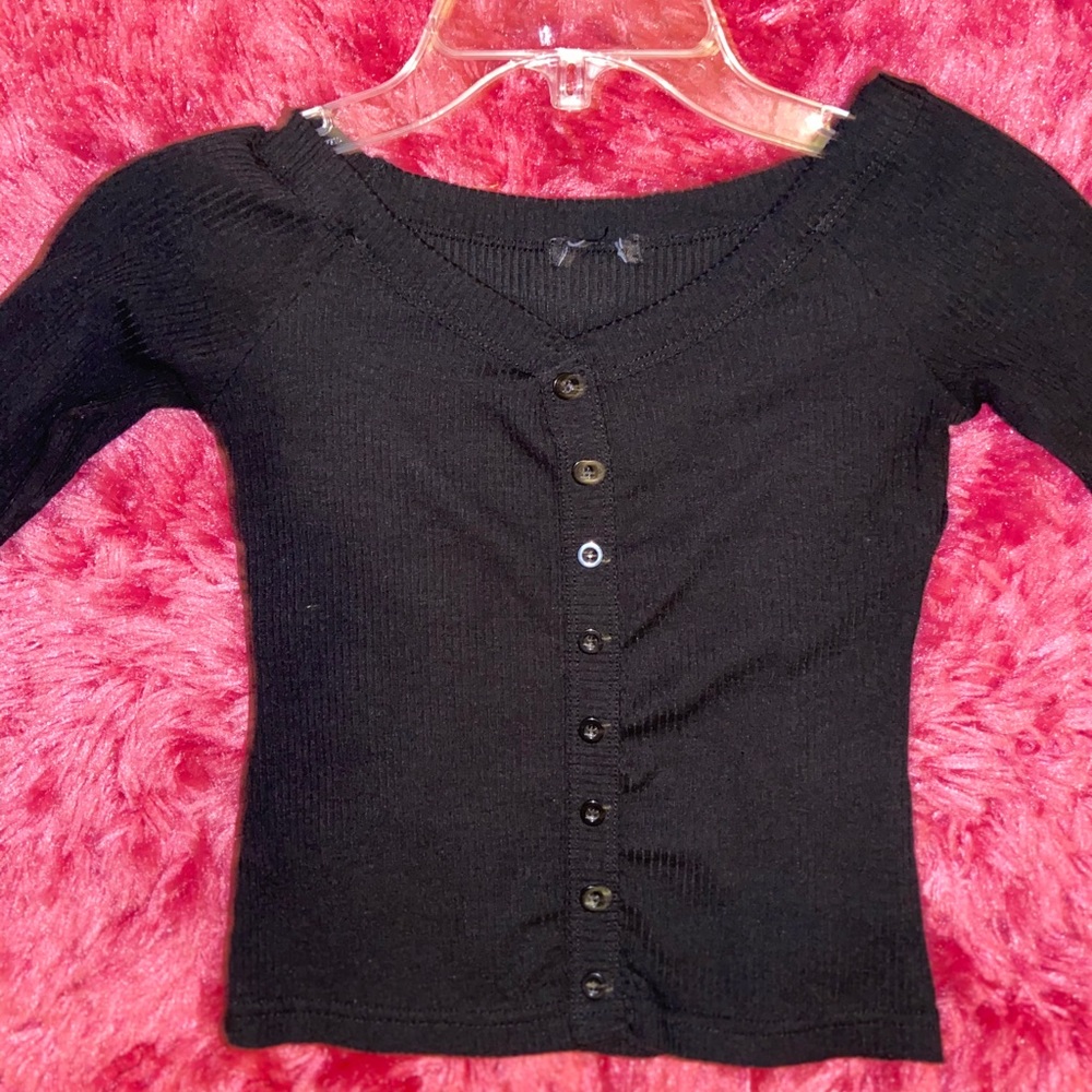 black off the shoulder cropped top